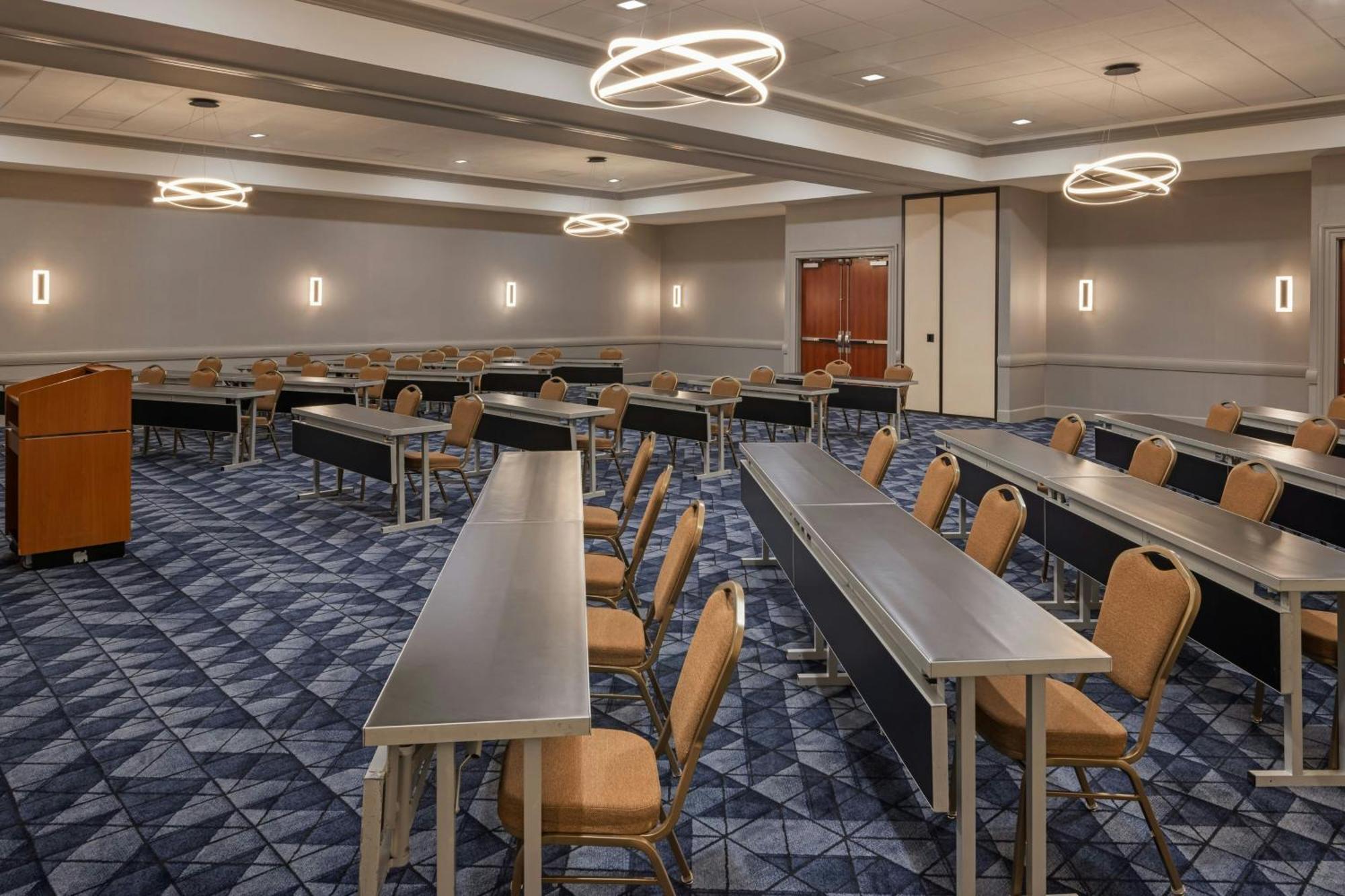 Courtyard By Marriott Sacramento Cal Expo Hotel Exterior photo