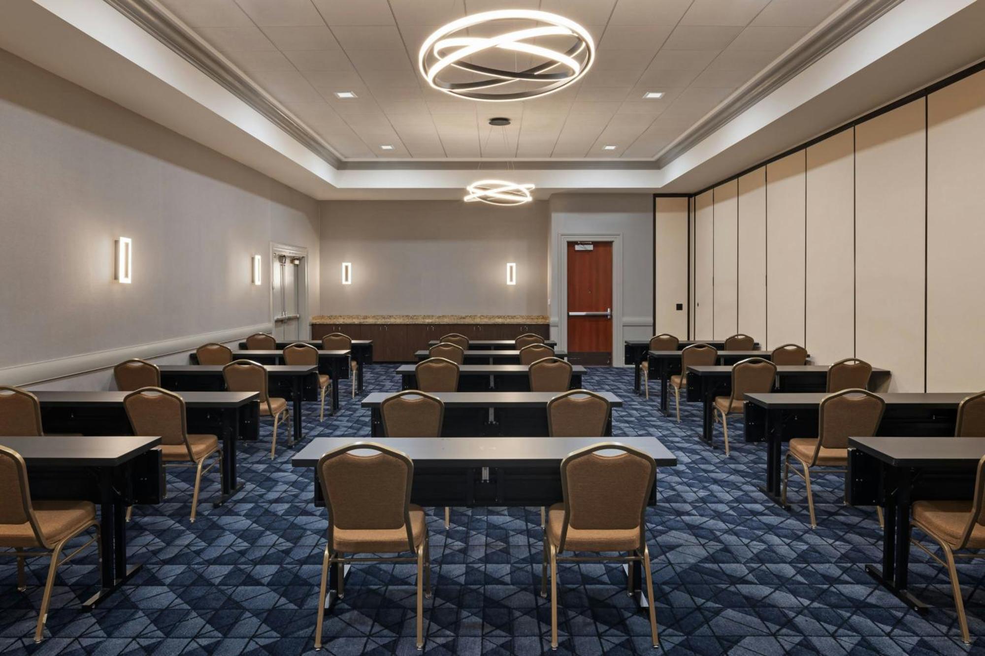Courtyard By Marriott Sacramento Cal Expo Hotel Exterior photo